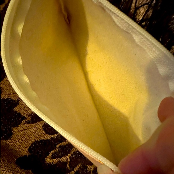 NWT 100% organic cotton cosmetic bag with zipper closure - Picture 2 of 2